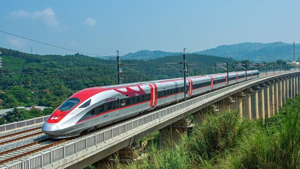 China Akhirnya Buka Suara soal Utang Kereta Cepat