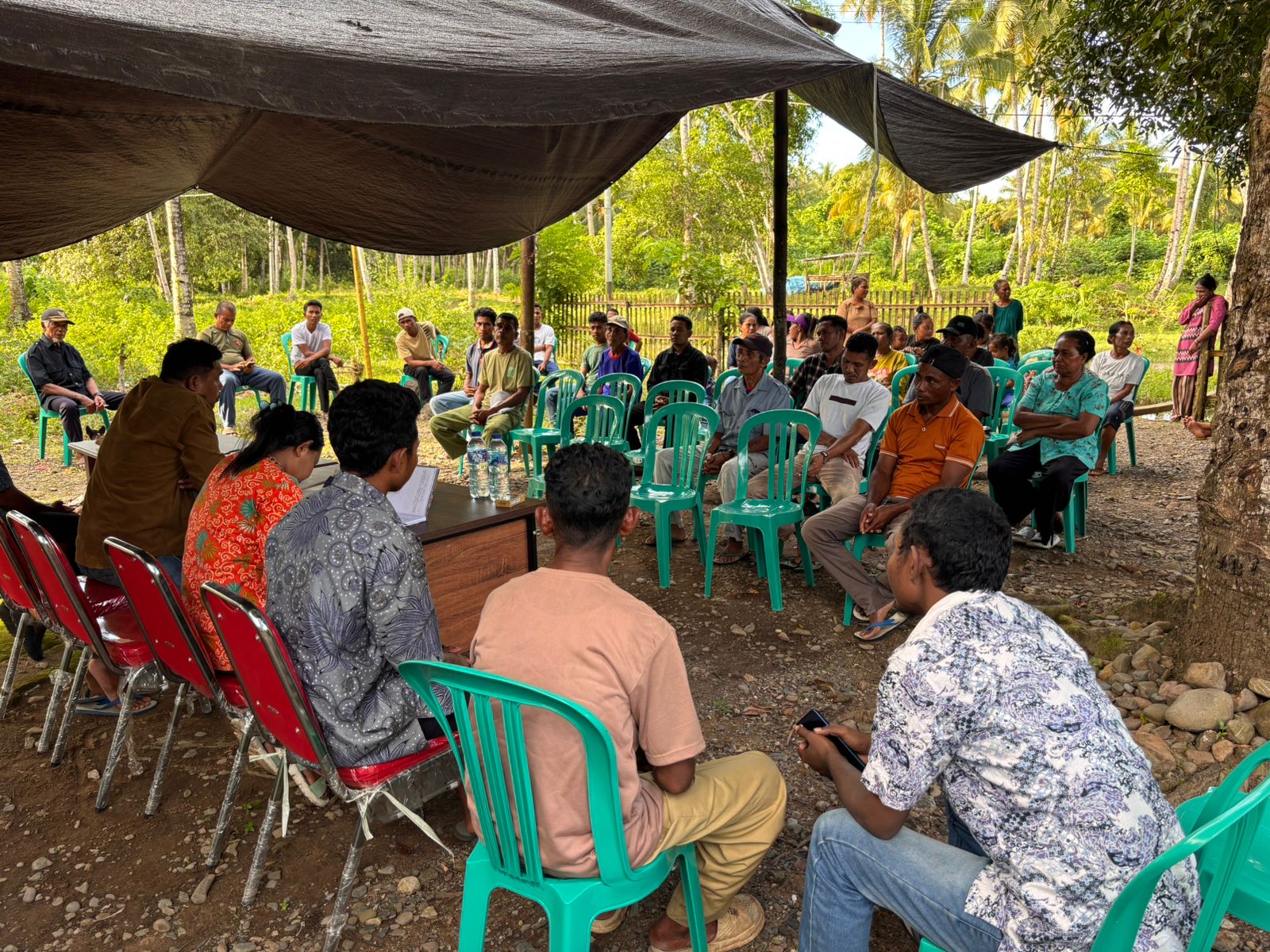 Reses Anggota DPRD di Desa Wahe, Warga Desak Audit Proyek Mangkrak