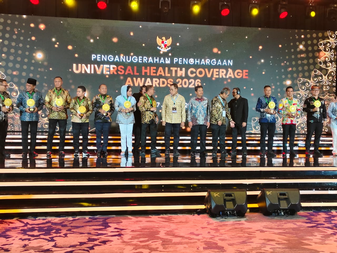 Bupati Kepulauan Sula Terima Penghargaan UHC Awrads 2026 Kategori Madya