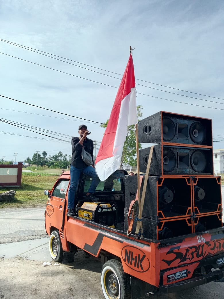 Enam Bulan Tak Berkantor Massa Aksi Desak Bupati Segera Pulang ke Taliabu